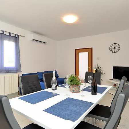 Apartment Valter 1938 Vodnjan