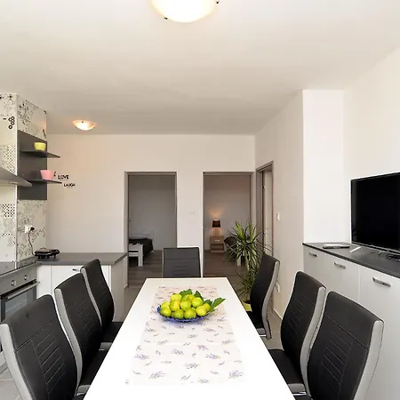 Valter 1938 Apartment